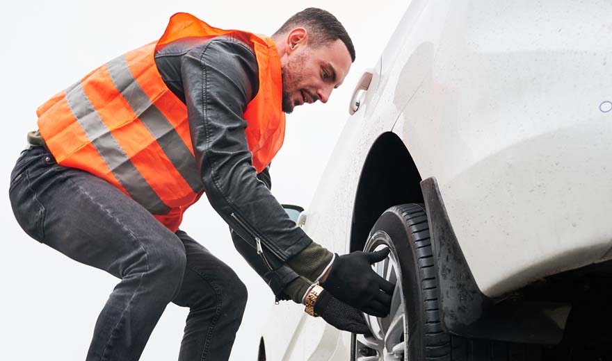 Checking Tyre for Towing
